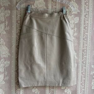 Vintage Suzelle Women's Tan and Cream Skirt